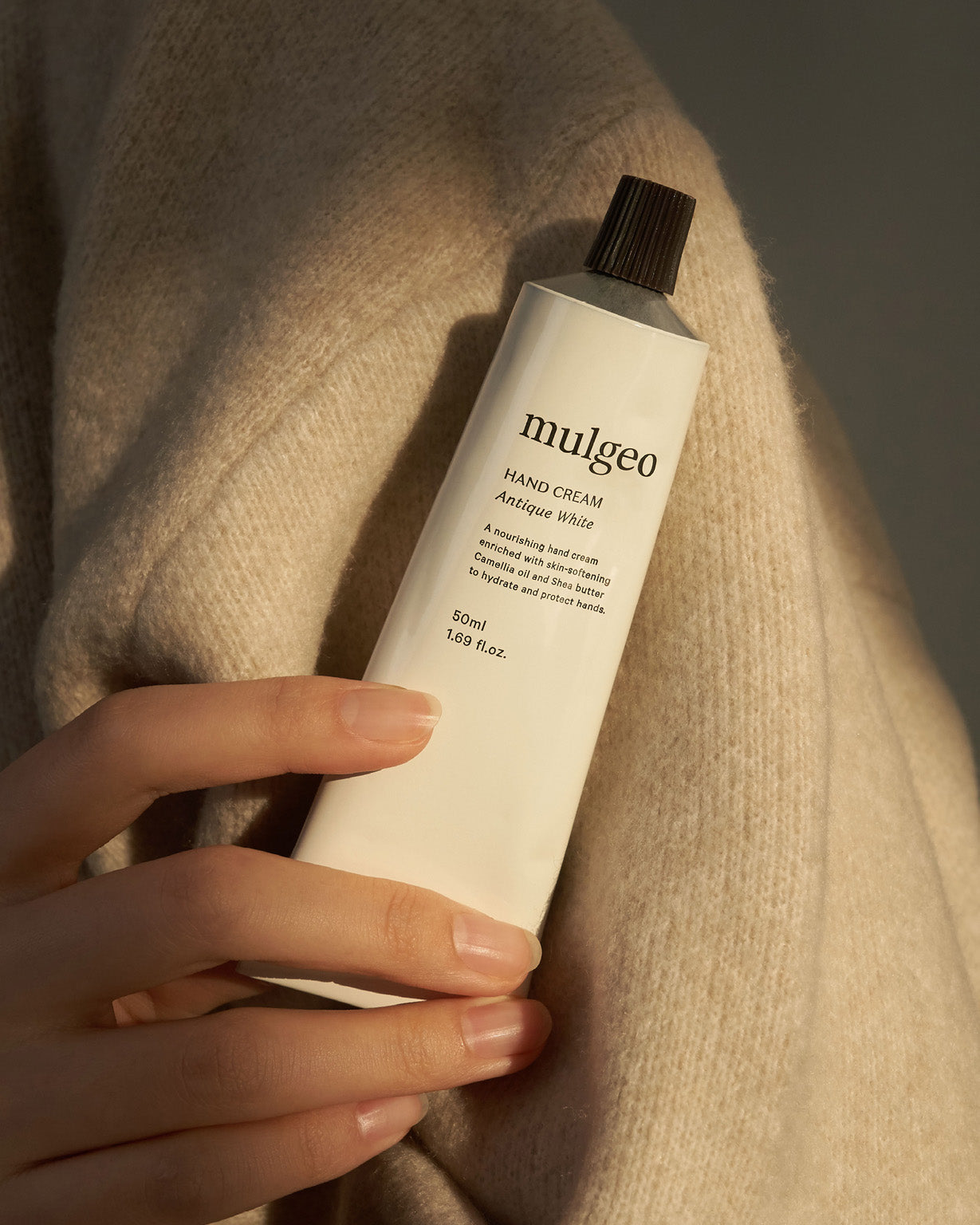 Crema manos coreana con aceite karité Mulgeo