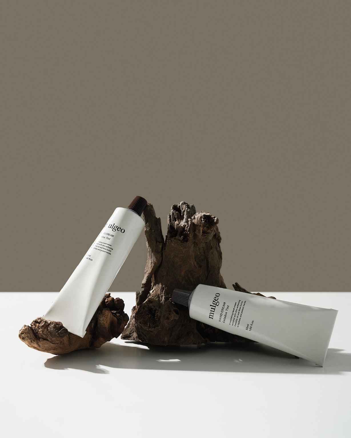 Crema manos coreana con aceite camelia Mulgeo