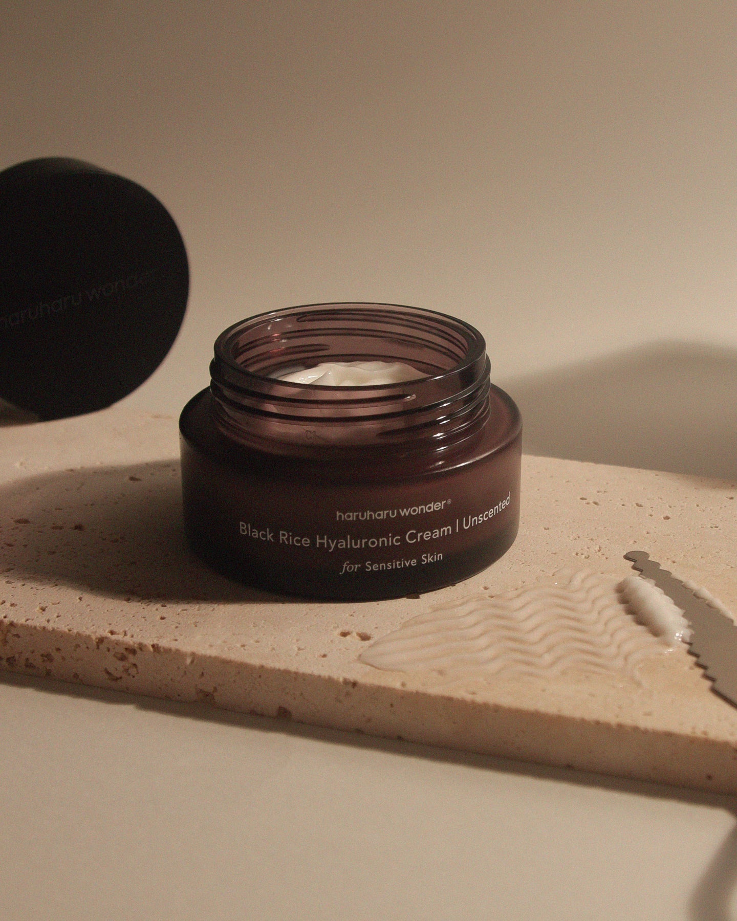 Crema coreana hidratante para piel sensible Haruharu Wonder