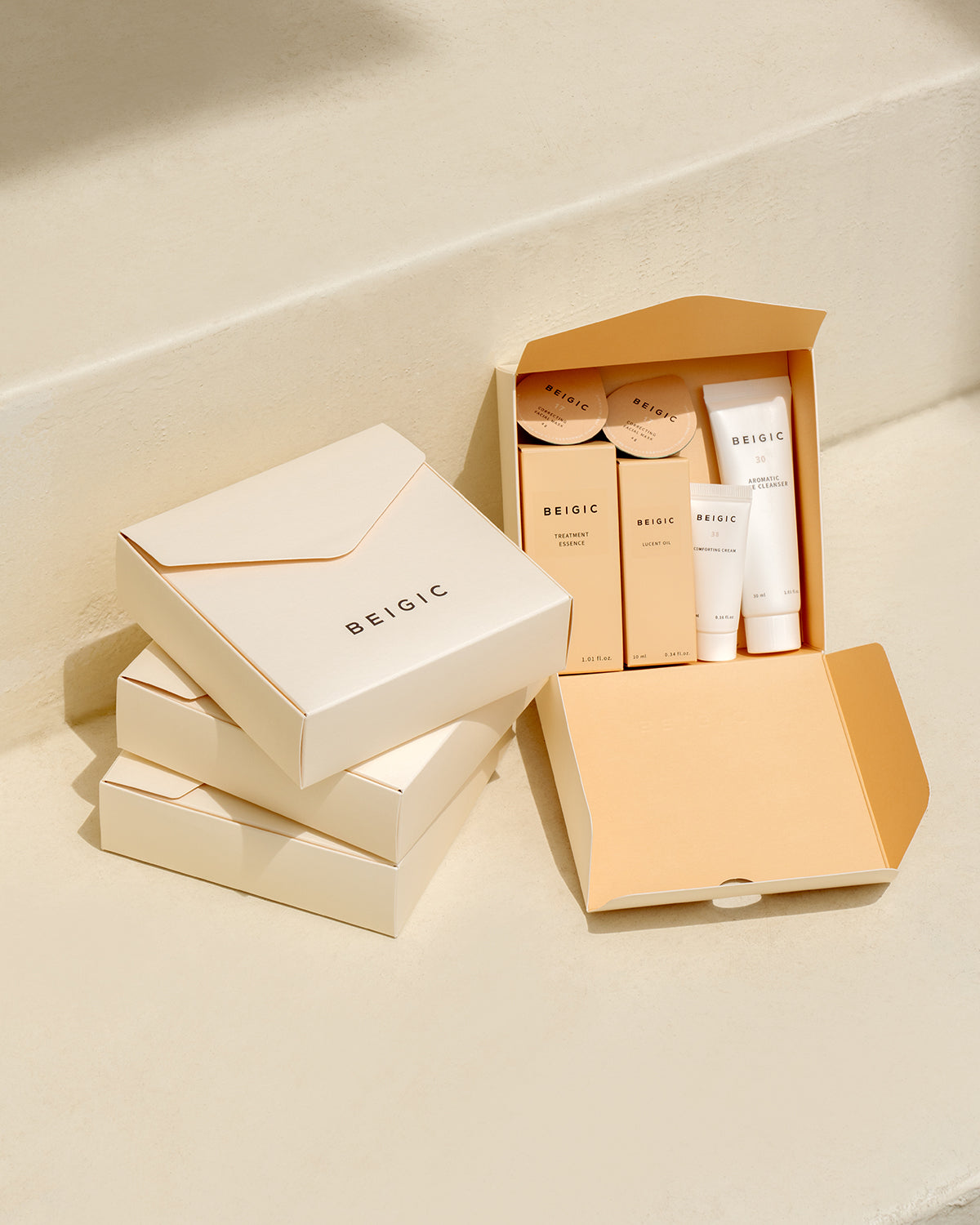 Kit de viaje con esenciales vegano limpiador esencia mascarrilla aceite facial y crema hidratante Beigic