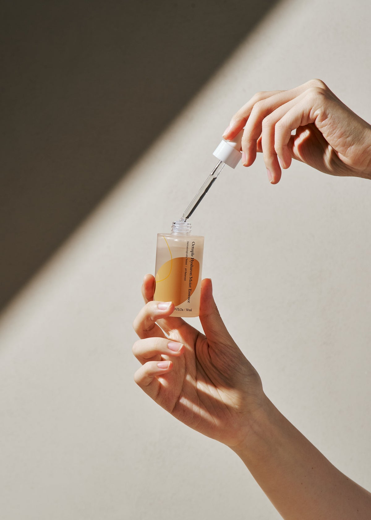 Octuple Hylauron Moist Essence