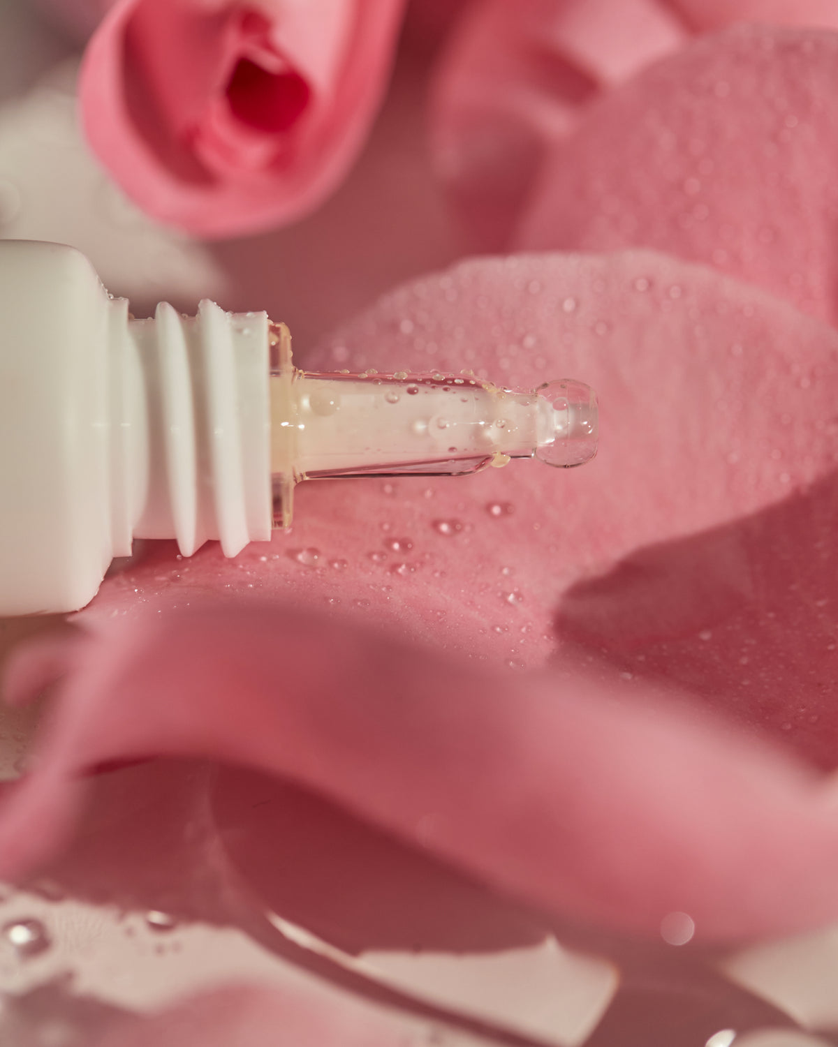 Crema contorno occhi al peptide di rosa