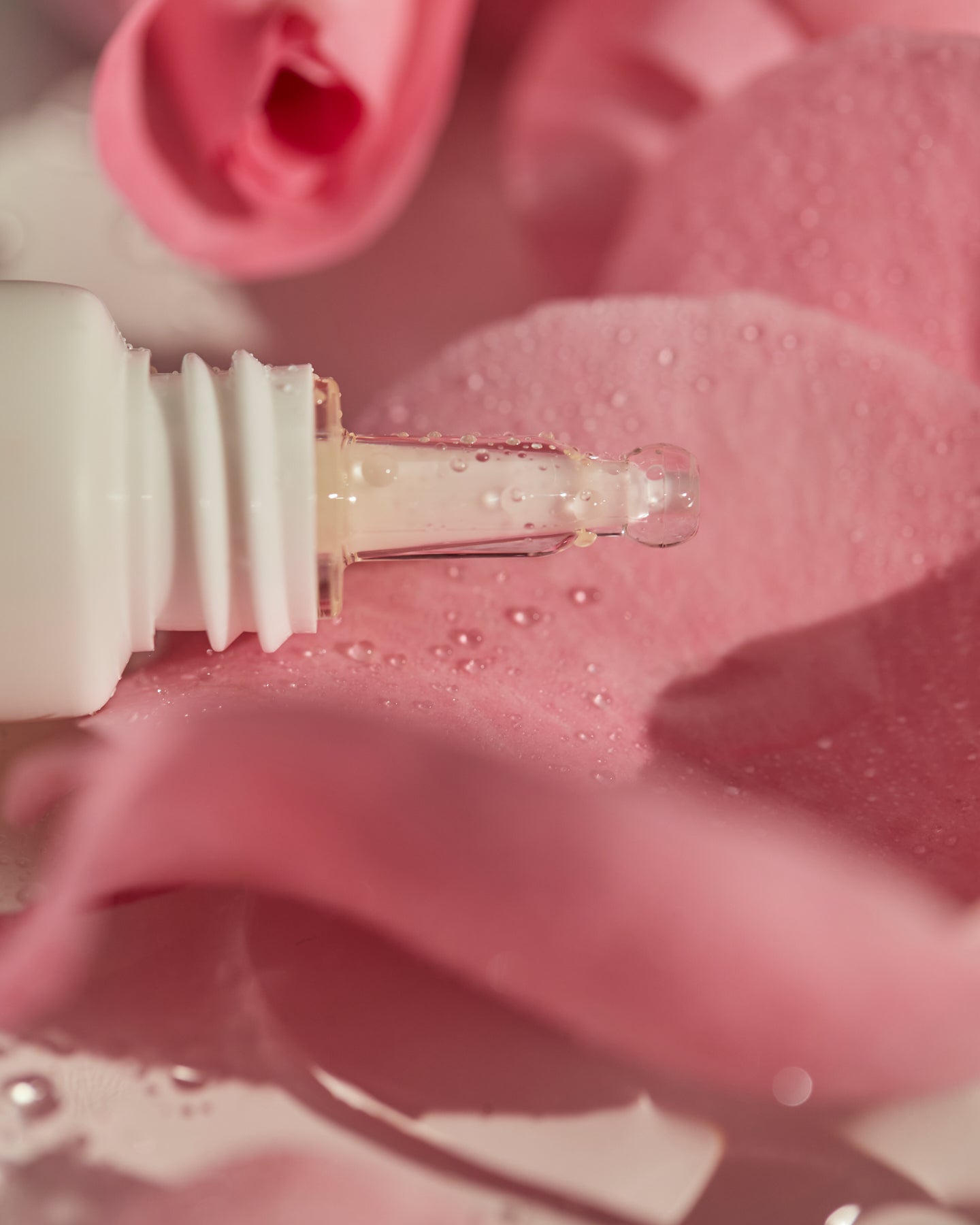 Crema contorno occhi al peptide di rosa